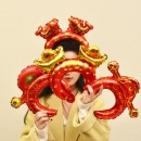 虎年喜庆气球儿童小礼物新年装饰品气球批发幼儿园活动红色头箍 新年气球发箍混发50个 有打气筒